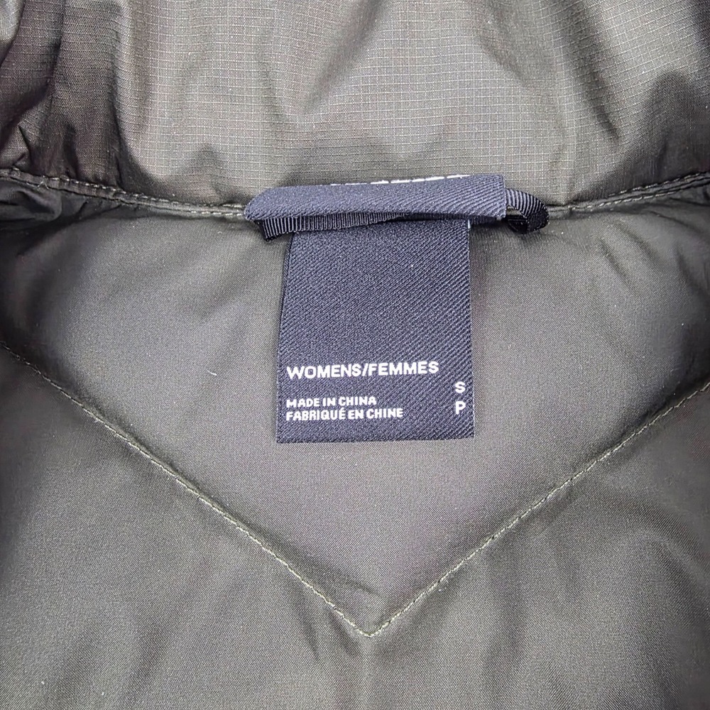 The North Face Womens Quilted Puffer Vest‎ Green Size Small - Picture 3 of 4